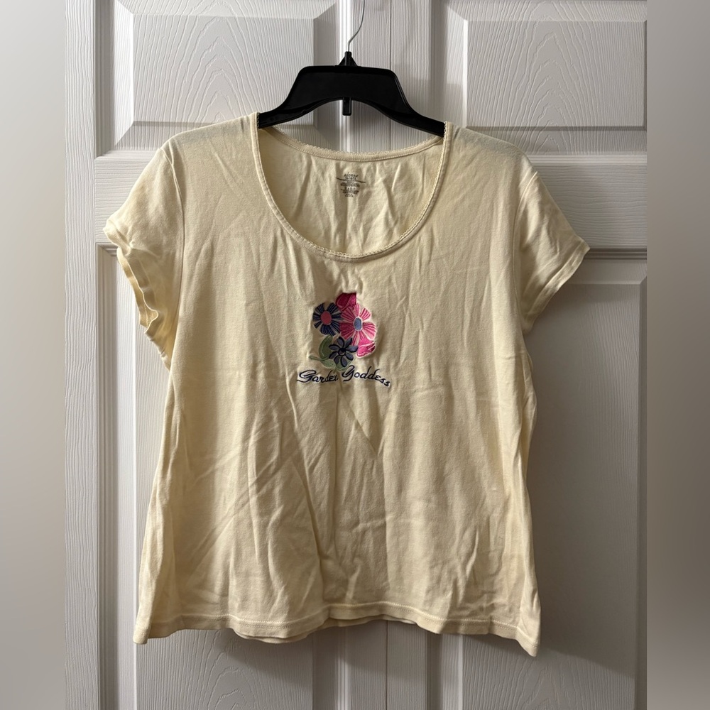 Adonna Cream Graphic T-Shirt